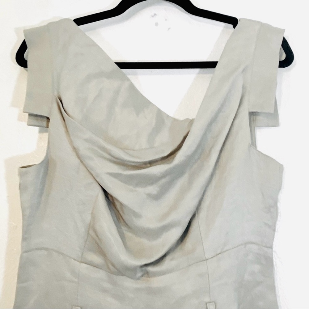 Black Halo- Jackie O metallic 70% linen asymmetrical midi sheath dress.Size 6 - Picture 5 of 11